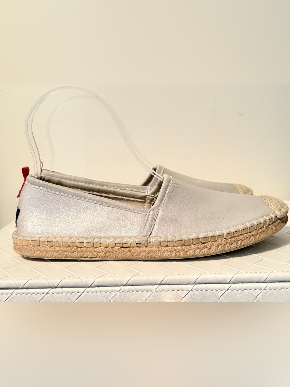 Sea Star Beachwear Beachcomber Espadrille Shimmer Champagne Water Shoes 8 w/box